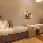 Lively Roma Trastevere Renovated Apartment - Fromhometorome